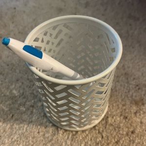 Pen/pencil Holder
